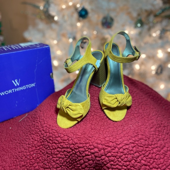 Womens Worthington Spicy Mustard Heel - Picture 4 of 10